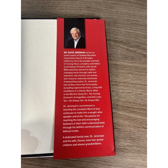 What Are You Afraid Of?: Facing Down Your Fears with Faith by Jeremiah, David - Picture 4 of 4